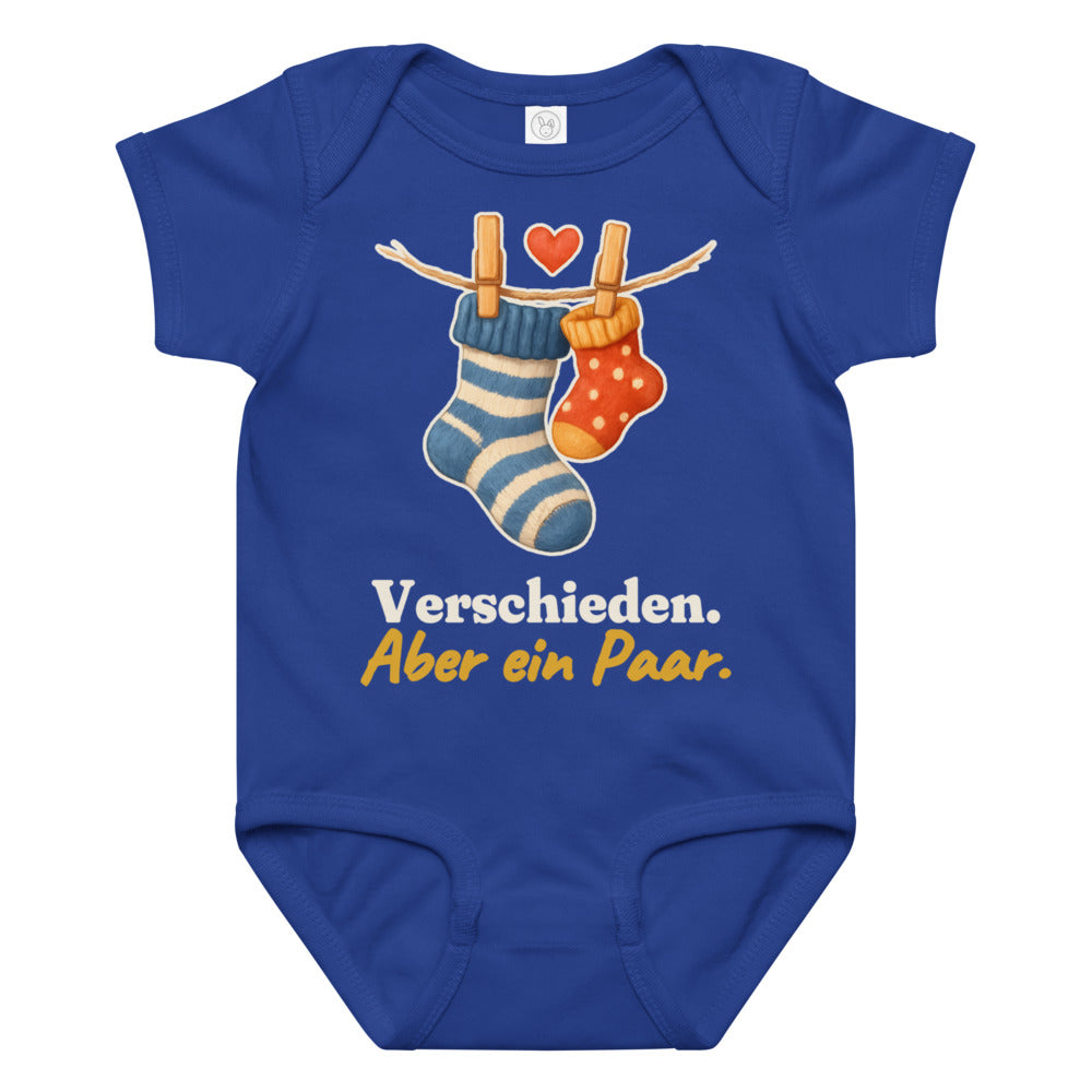 Verschieden. Aber ein Paar. — Baby-Body – Königsblau