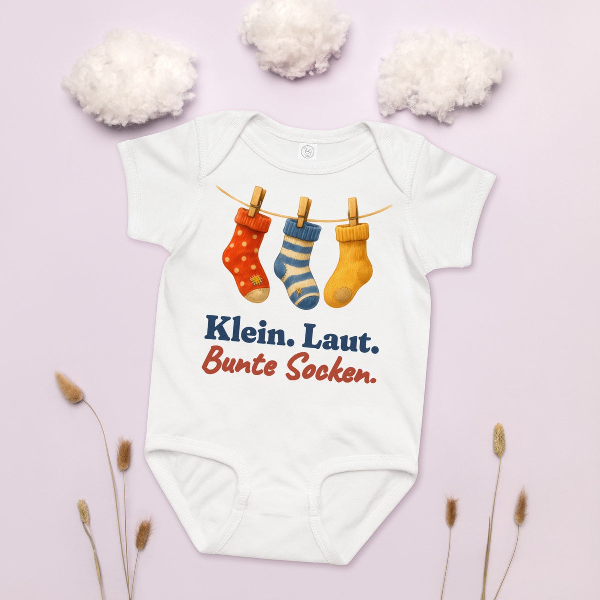 Klein. Laut. Bunte Socken. — Baby-Body – Produktfoto