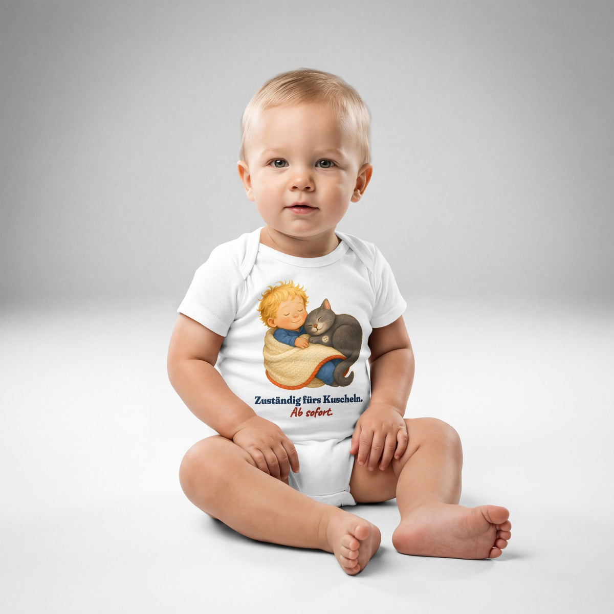 Zuständig fürs Kuscheln. Ab sofort. — Baby-Body – Produktfoto