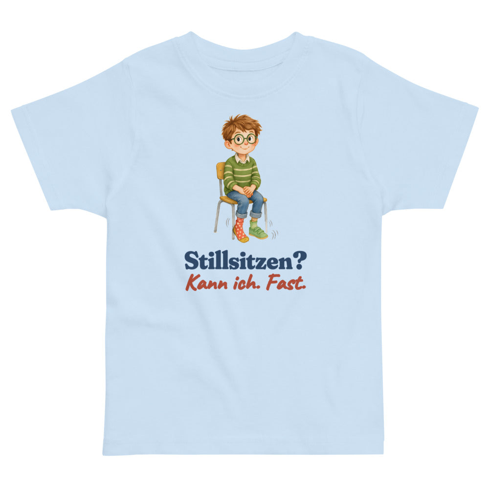 Stillsitzen? Kann ich. Fast. — Kleinkind-Shirt – Hellblau