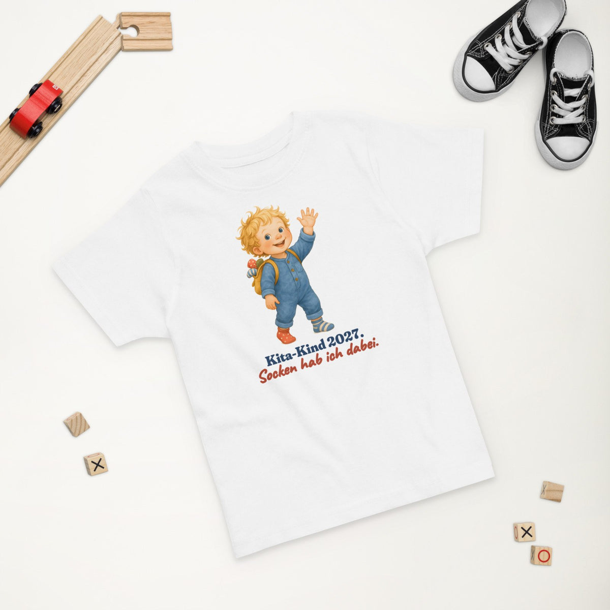 Kita-Kind 2027. Socken hab ich dabei. — Kleinkind-Shirt – Produktfoto