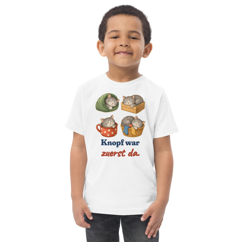 Knopf war zuerst da. — Kleinkind-Shirt – Produktfoto