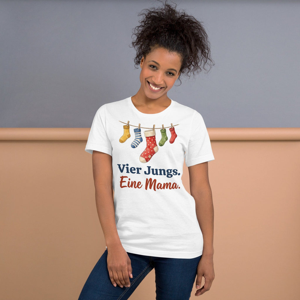 Vier Jungs. Eine Mama. — Shirt – Produktfoto 2