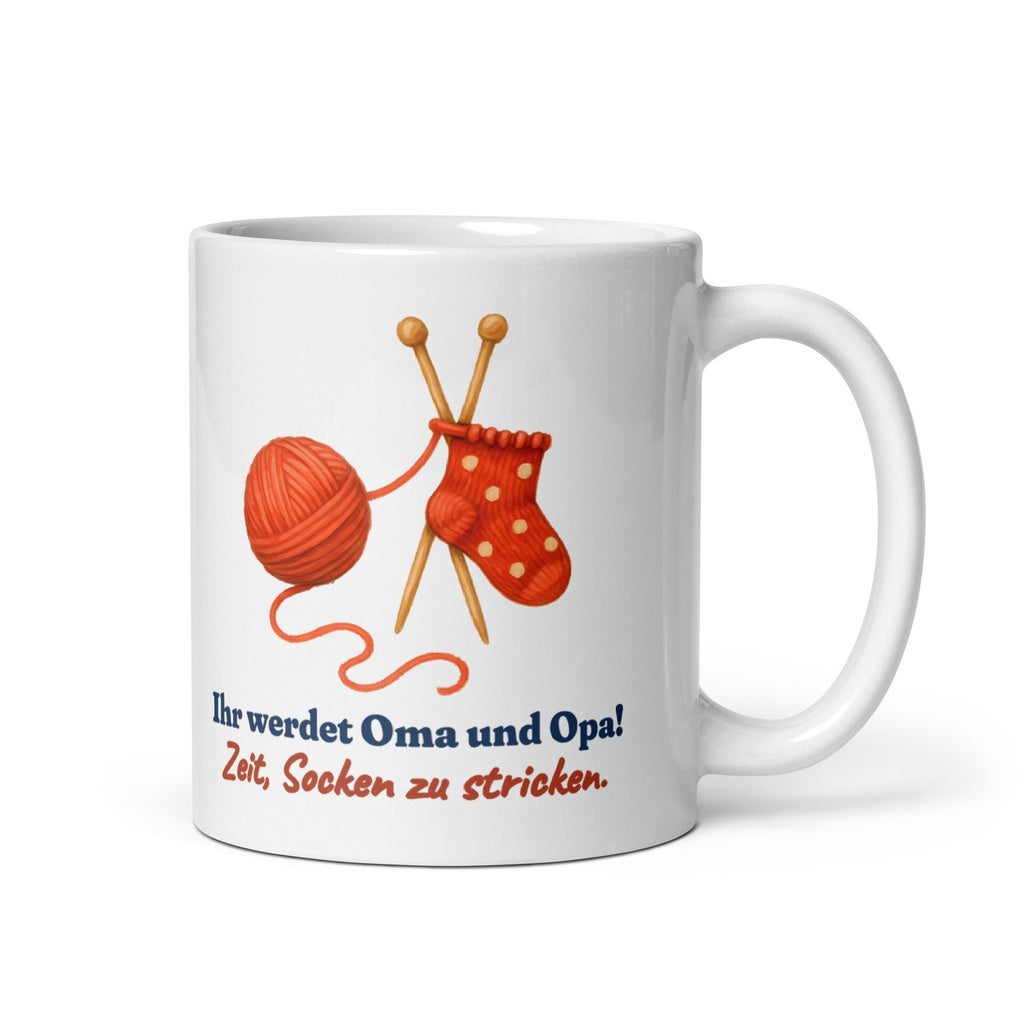 Ihr werdet Oma und Opa! Zeit, Socken zu stricken. — Tasse – Produktfoto